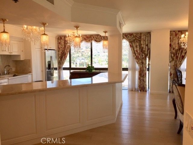 222 Monterey 1106, Glendale, CA 91206