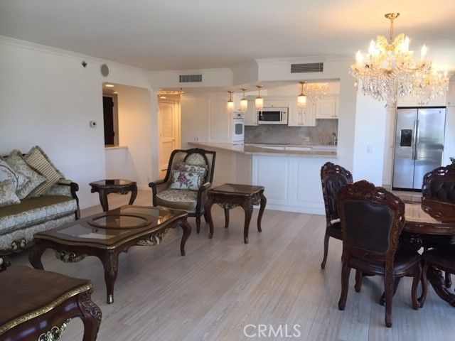 222 Monterey 1106, Glendale, CA 91206