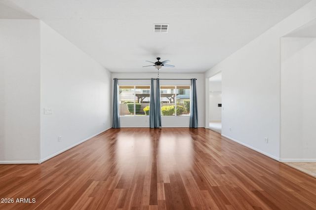 2977 E LEXINGTON Avenue, Gilbert, AZ 85234