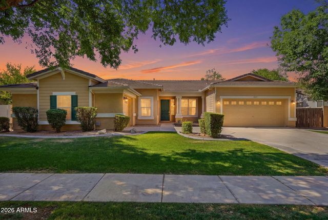 2977 E LEXINGTON Avenue, Gilbert, AZ 85234