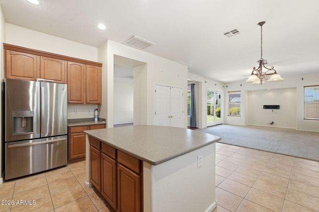 2977 E LEXINGTON Avenue, Gilbert, AZ 85234