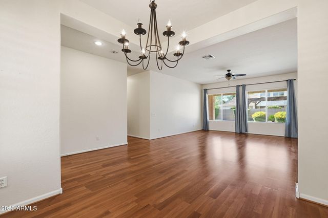 2977 E LEXINGTON Avenue, Gilbert, AZ 85234