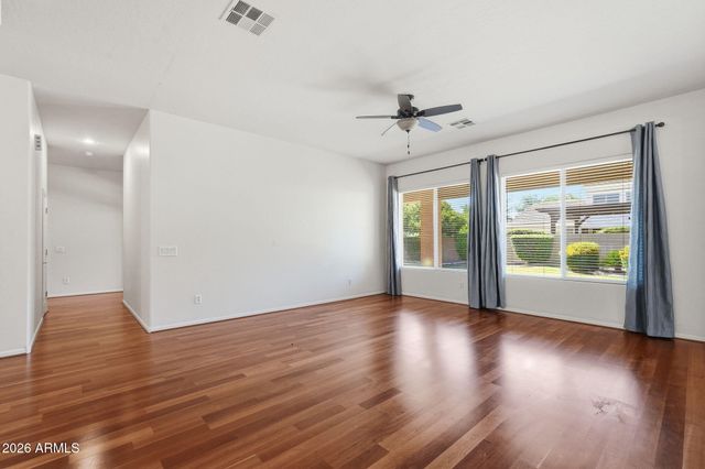 2977 E LEXINGTON Avenue, Gilbert, AZ 85234