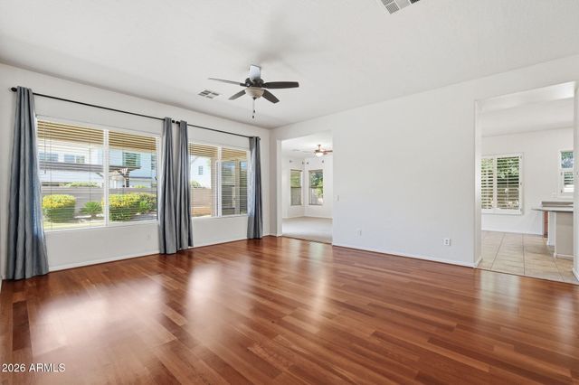 2977 E LEXINGTON Avenue, Gilbert, AZ 85234