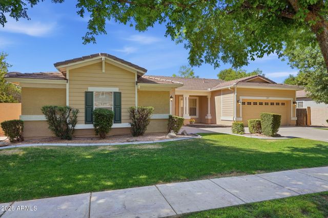 2977 E LEXINGTON Avenue, Gilbert, AZ 85234