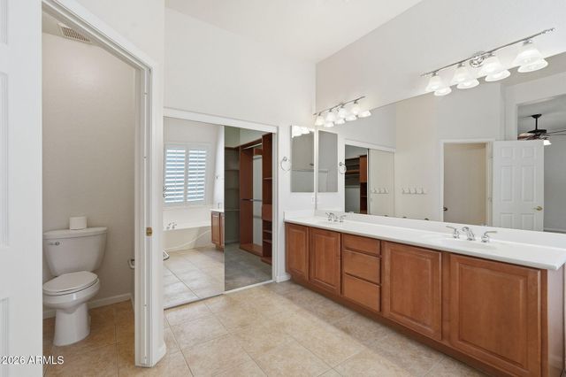 2977 E LEXINGTON Avenue, Gilbert, AZ 85234