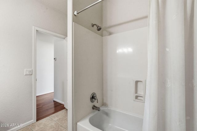 2977 E LEXINGTON Avenue, Gilbert, AZ 85234