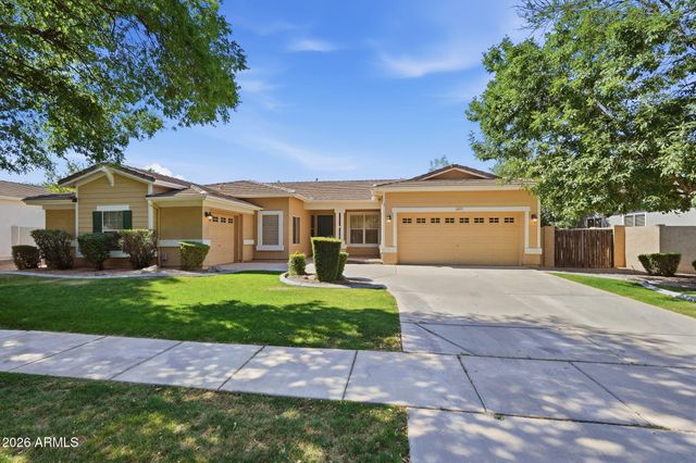 2977 E LEXINGTON Avenue, Gilbert, AZ 85234