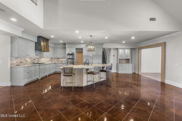 154 Oakdale Road, Madison, MS 39110