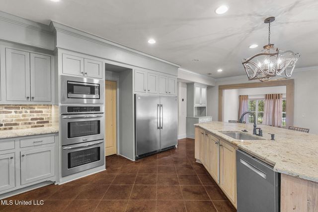 154 Oakdale Road, Madison, MS 39110