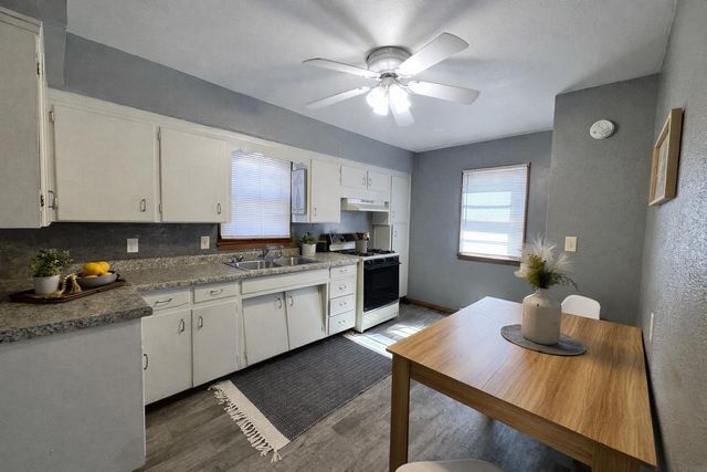 736 Sherman Avenue, Waterloo, IA 50703