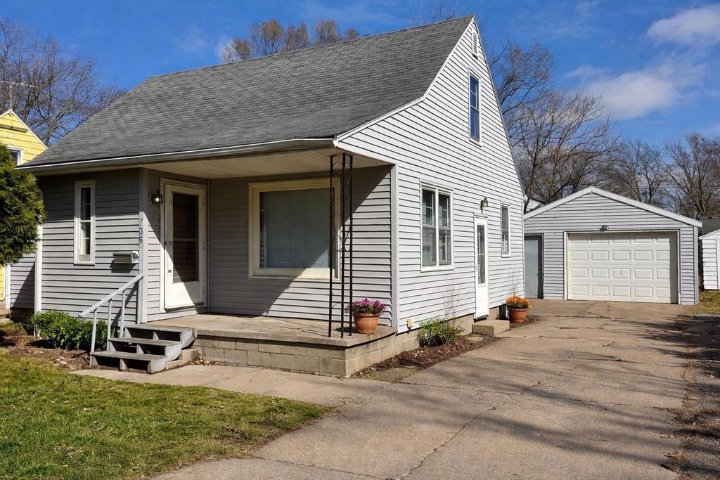 736 Sherman Avenue, Waterloo, IA 50703