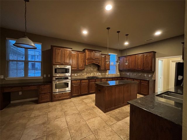 7812 Edgeglen Trail, Sachse, TX 75048