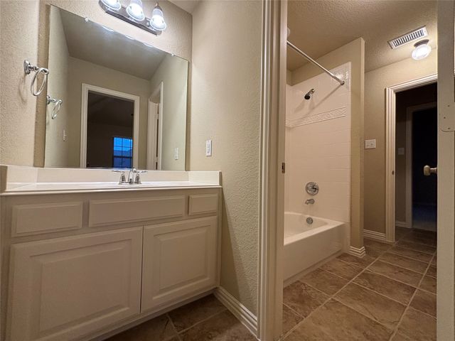 7812 Edgeglen Trail, Sachse, TX 75048