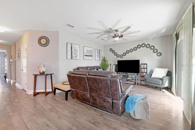 324 GRANADA BOULEVARD, Davenport, FL 33837