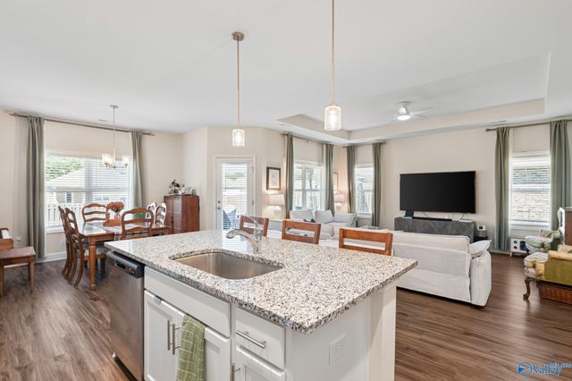 9238 Current Way SE, Owens Cross Roads, AL 35763