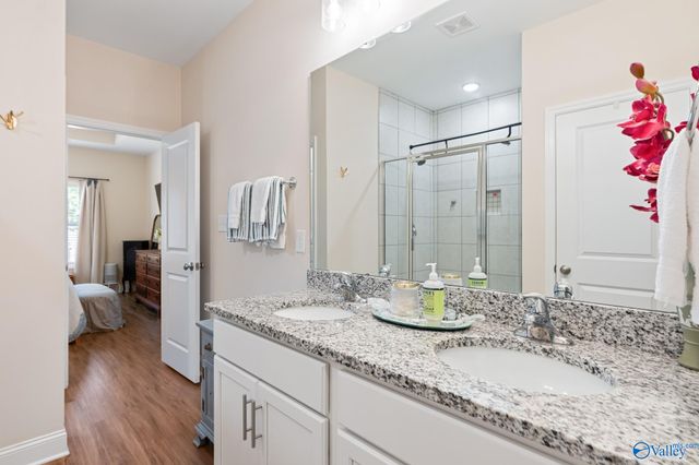 9238 Current Way SE, Owens Cross Roads, AL 35763