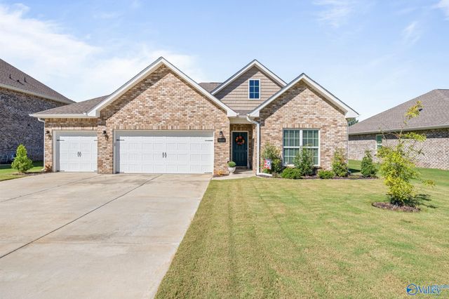 9238 Current Way SE, Owens Cross Roads, AL 35763