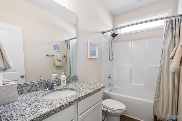 9238 Current Way SE, Owens Cross Roads, AL 35763