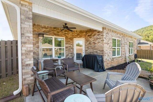 9238 Current Way SE, Owens Cross Roads, AL 35763
