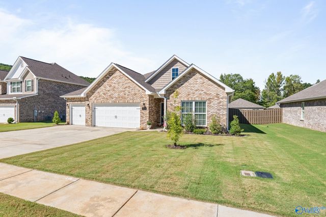 9238 Current Way SE, Owens Cross Roads, AL 35763