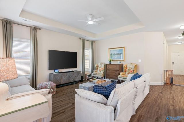 9238 Current Way SE, Owens Cross Roads, AL 35763