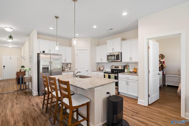 9238 Current Way SE, Owens Cross Roads, AL 35763