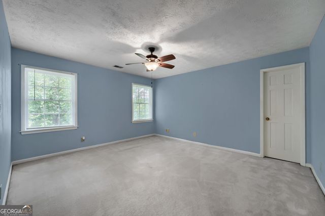 2562 River Knoll Drive SW, Lilburn, GA 30047