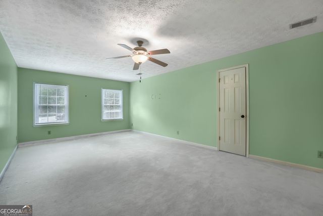 2562 River Knoll Drive SW, Lilburn, GA 30047