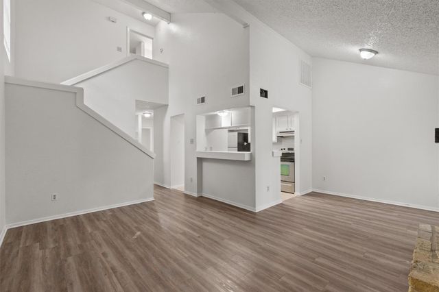 1804 Cinnamon PATH, Austin, TX 78704