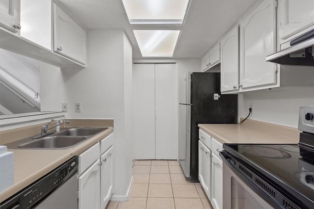 1804 Cinnamon PATH, Austin, TX 78704