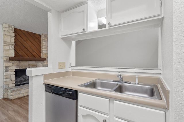 1804 Cinnamon PATH, Austin, TX 78704