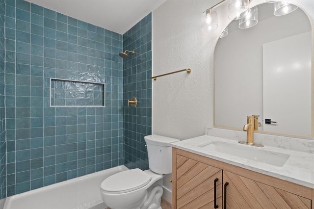 1804 Cinnamon PATH, Austin, TX 78704