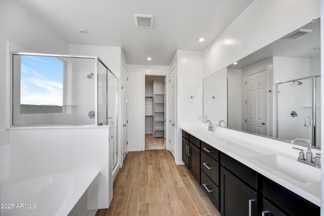 18950 W STELLA Avenue, Waddell, AZ 85355