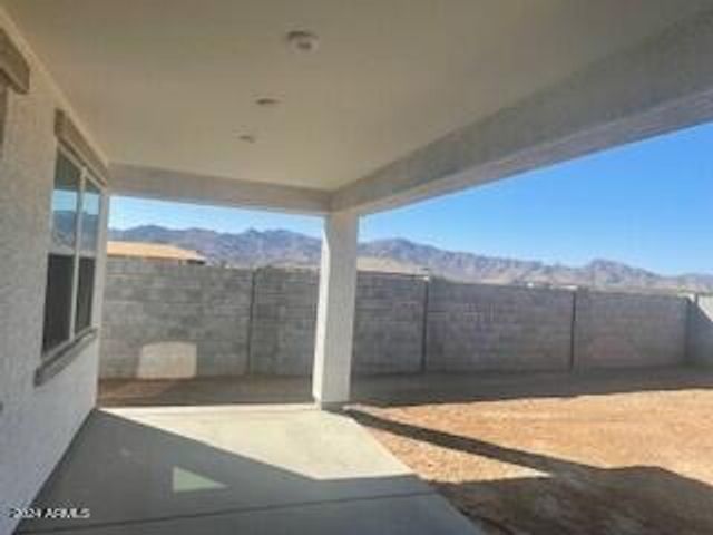 18950 W STELLA Avenue, Waddell, AZ 85355