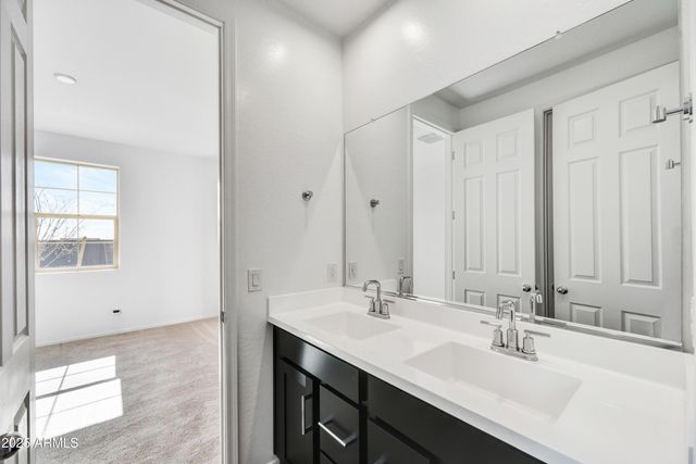 18950 W STELLA Avenue, Waddell, AZ 85355