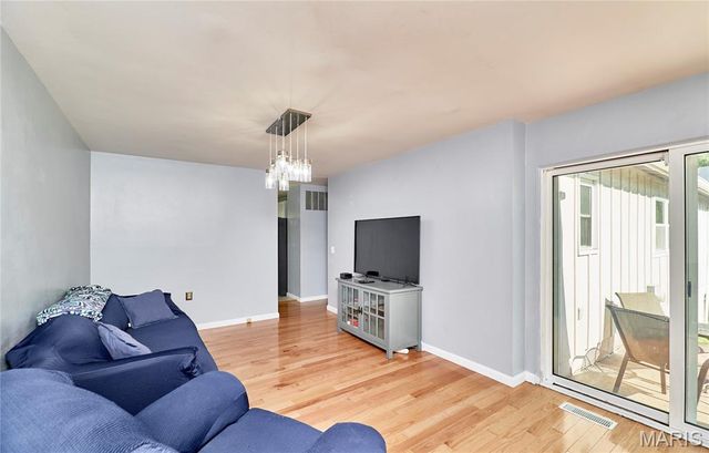 1211 Big Bend Road, Ballwin, MO 63021