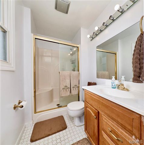 1211 Big Bend Road, Ballwin, MO 63021