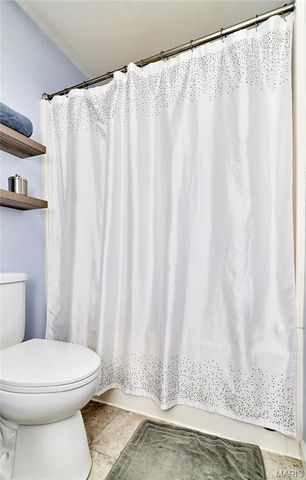 1211 Big Bend Road, Ballwin, MO 63021