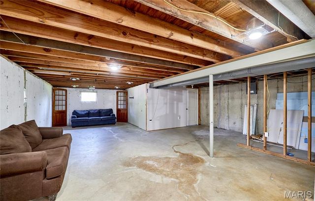 1211 Big Bend Road, Ballwin, MO 63021