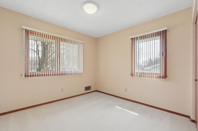 20597 Iceland Avenue, Lakeville, MN 55044