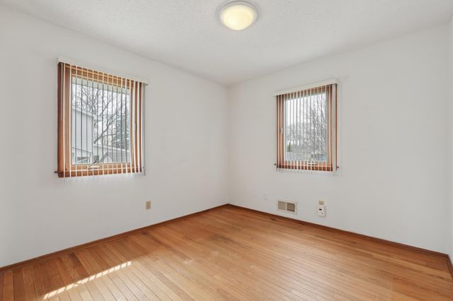 20597 Iceland Avenue, Lakeville, MN 55044