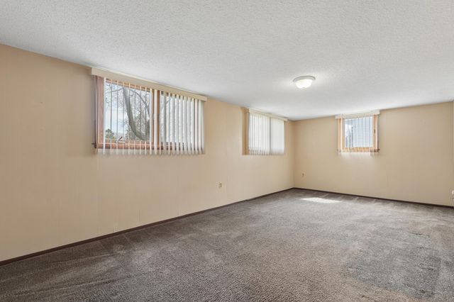 20597 Iceland Avenue, Lakeville, MN 55044