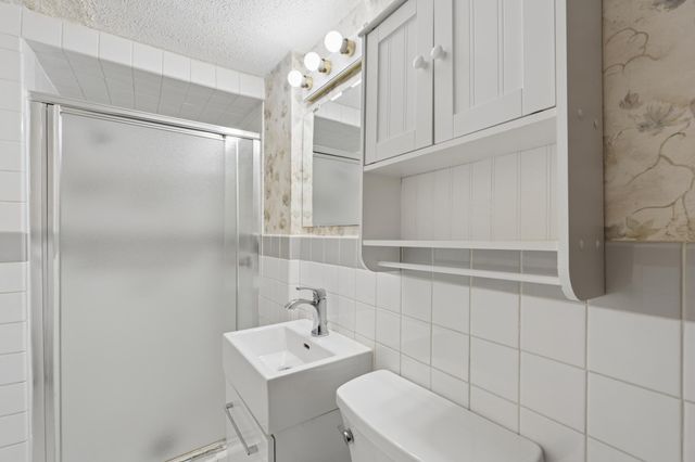 20597 Iceland Avenue, Lakeville, MN 55044