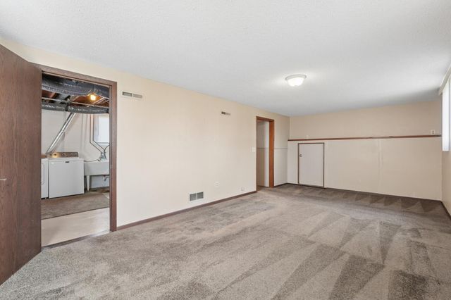 20597 Iceland Avenue, Lakeville, MN 55044