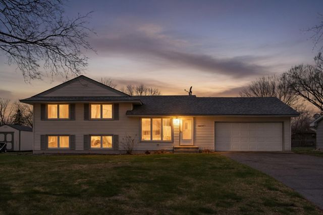 20597 Iceland Avenue, Lakeville, MN 55044