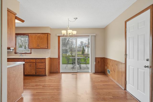 20597 Iceland Avenue, Lakeville, MN 55044