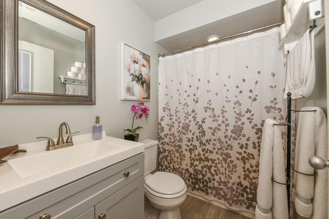 769 W Puetz ROAD, Oak Creek, WI 53154