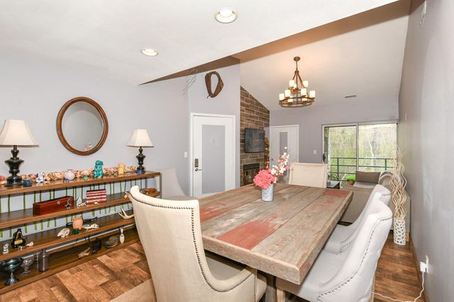769 W Puetz ROAD, Oak Creek, WI 53154