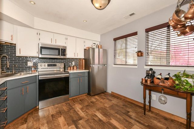 769 W Puetz ROAD, Oak Creek, WI 53154